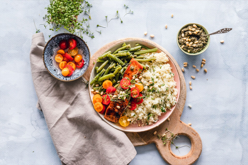 Middle Eastern Salmon with Tomato, Cucumber, and Dill Salad